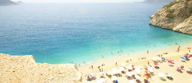 Antalya, Türkei, Sandstrand mit Badegästen