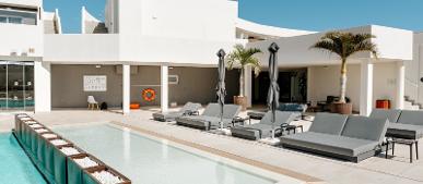 R2 Higos Beach Apartments