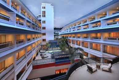 Radisson Red Phuket Patong Beach