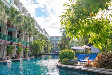 Phuket Graceland Resort a