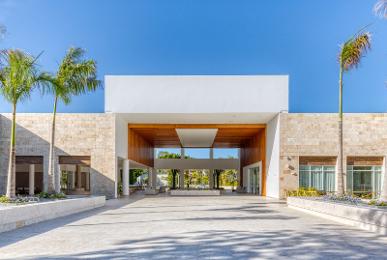 Senator Puerto Plata Sublime Collection