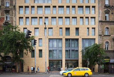 Akeah Verdi Budapest