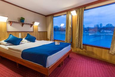 Fortuna Boat Hotel