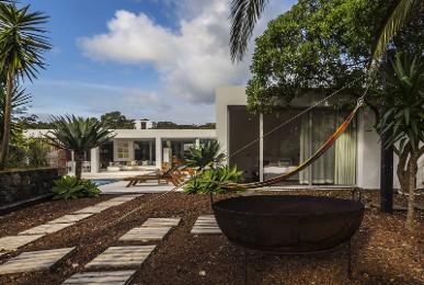 White Exclusive Suites & Villas