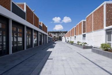 Testaccio Hotel, Sonder