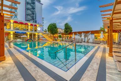 Club Big Blue Suite Hotel
