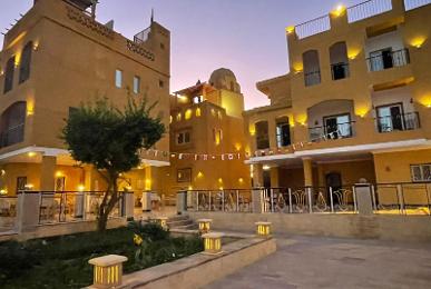 Jewel Howard Carter Hotel