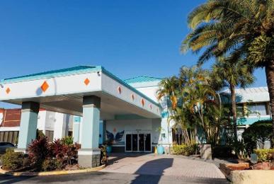 Garnet Inn & Suites, Orlando