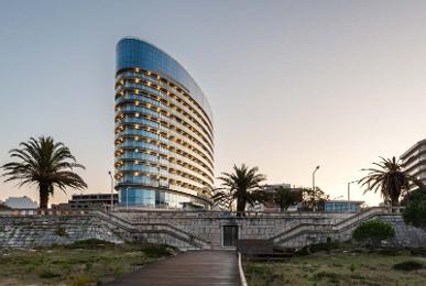 Eurostars Oasis Plaza
