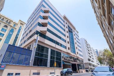 Landmark Summit Hotel