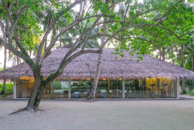 Holiday Inn Resort Kandooma Maldives