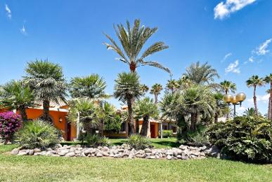 SUITES & VILLAS by Dunas