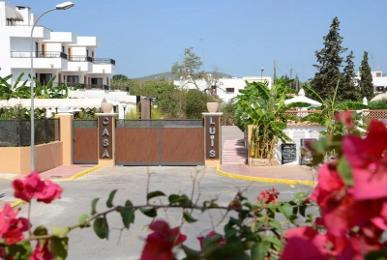 Apartamentos Casa Luis by Invisa