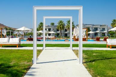 Kamari Plus Hotels