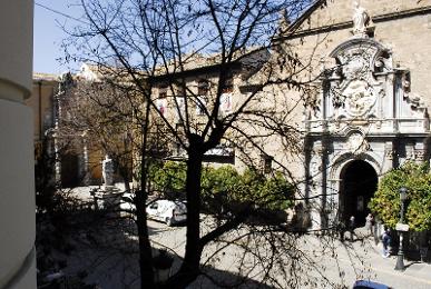 La Perla Granada Suites