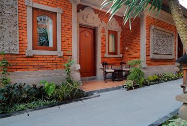 Adi Dharma Hotel Legian