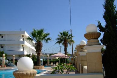 Antonios Hotel