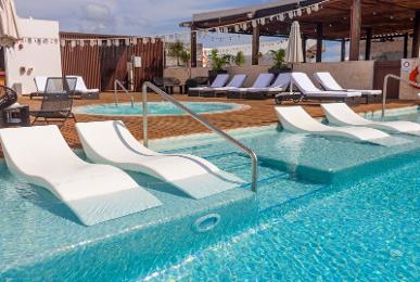 The Fives Downtown Hotel & Residences, Curio Collection by Hilton