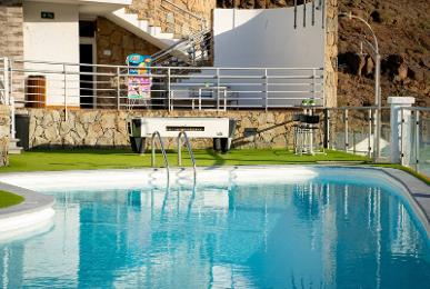 Halley Apartments