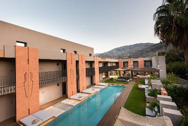 Pilot Amphora Boutique Hotel