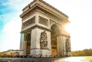 Renaissance Paris Arc de Triomphe