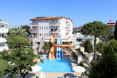 Catty Cats Garden Hotel