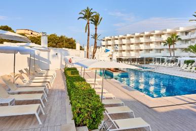 Globales Cala Bona Suites
