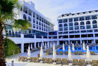 Sunthalia Hotel & Resort