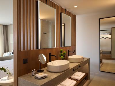 OROS Luxury Beach Resort