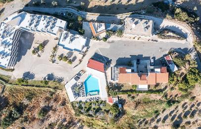 Hillside Studios and Apartments