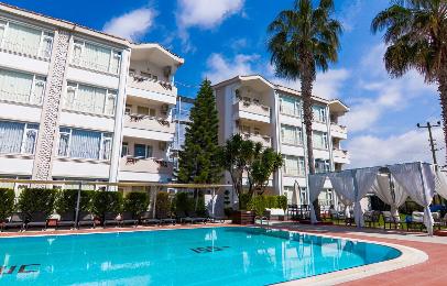 New Garden Luna Side Apart Hotel