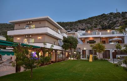 Iraklis Apartments