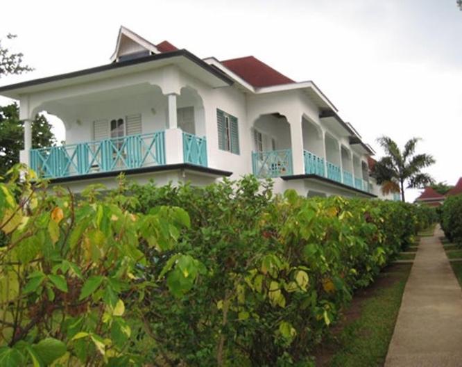 Coral Seas Beach Resort - Außenansicht