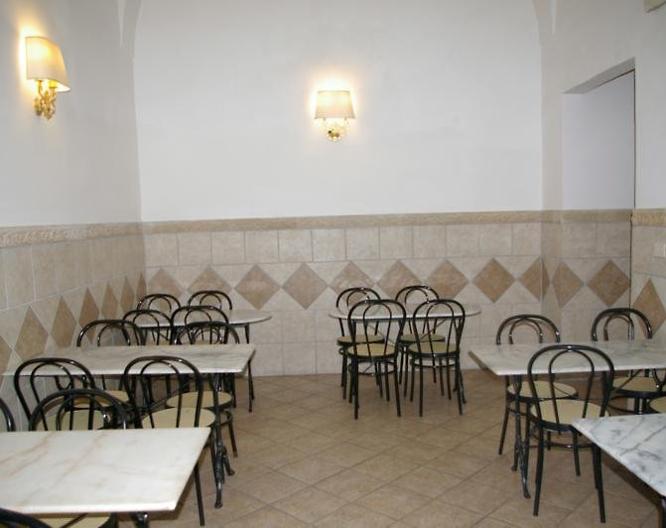 Acropoli - Essen und Trinken
