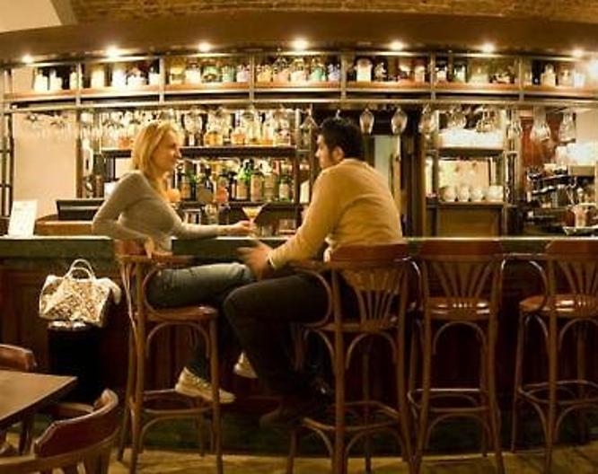 The Port Residence - Repas et boissons