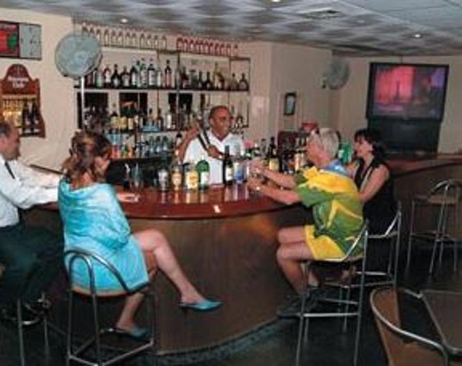 Hotel Saint John's - Repas et boissons