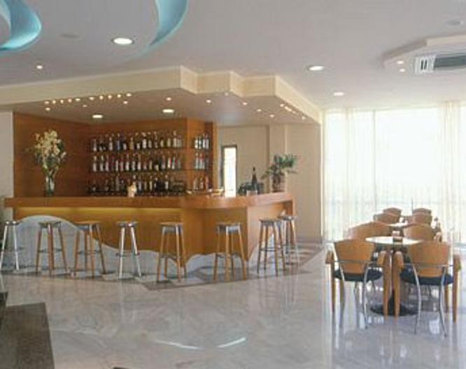 Atlantica Yakinthos - Repas et boissons