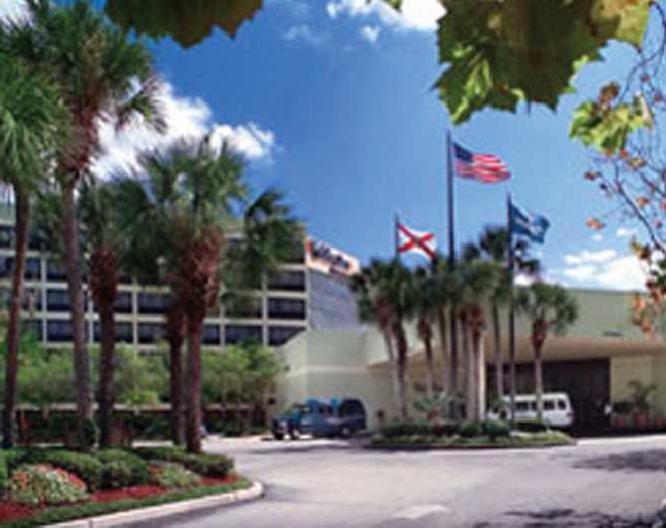 Holiday Inn at Orlando International Airport - Außenansicht