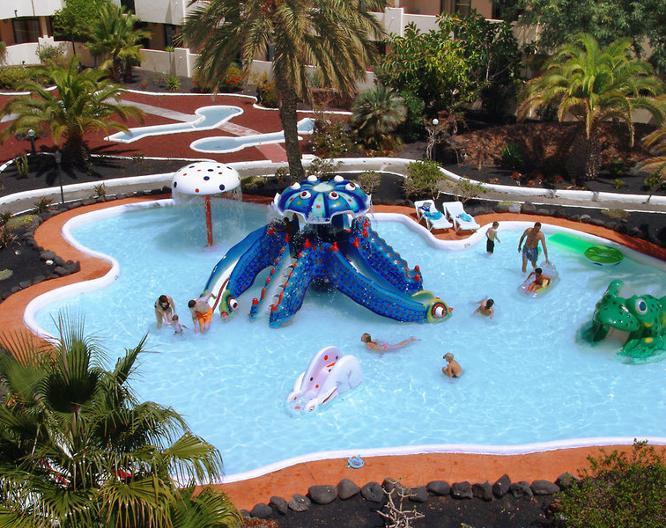 Apartamentos El Trebol - Pool
