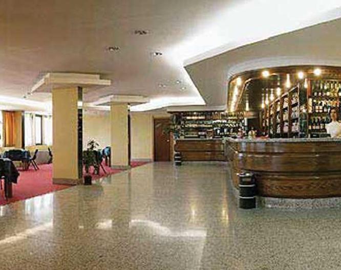 Hotel Setar - Essen und Trinken