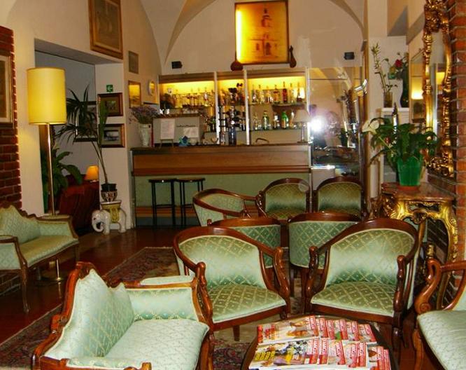 HHB Hotel Firenze Santa Maria Novella - Repas et boissons