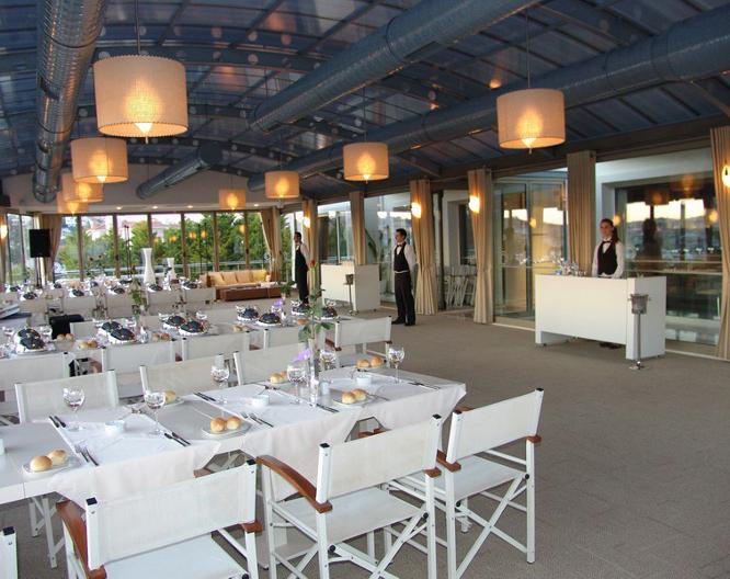 Sisus Hotel - Repas et boissons