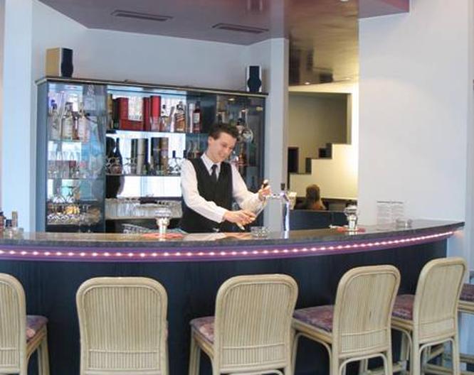 Mirage Hotel Neuss - Essen und Trinken