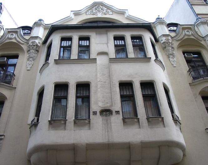 Equity Point Budapest - Außenansicht