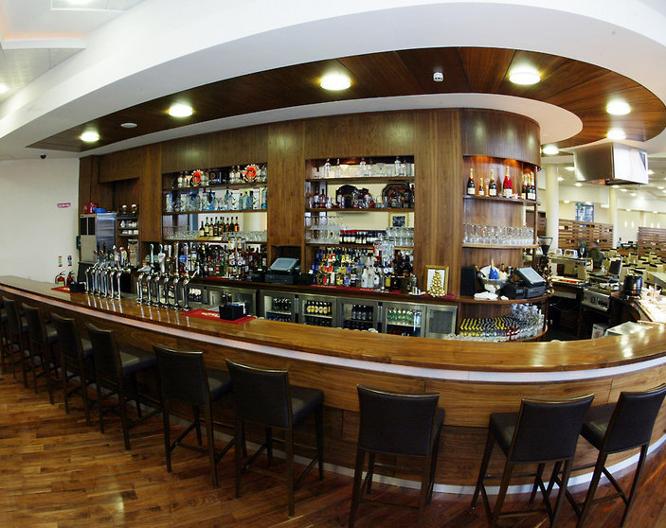 Travelodge Dublin Airport South Hotel - Essen und Trinken