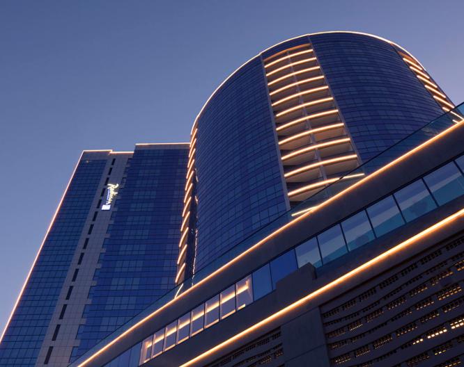 Radisson Blu Hotel Dubai Waterfront - Außenansicht