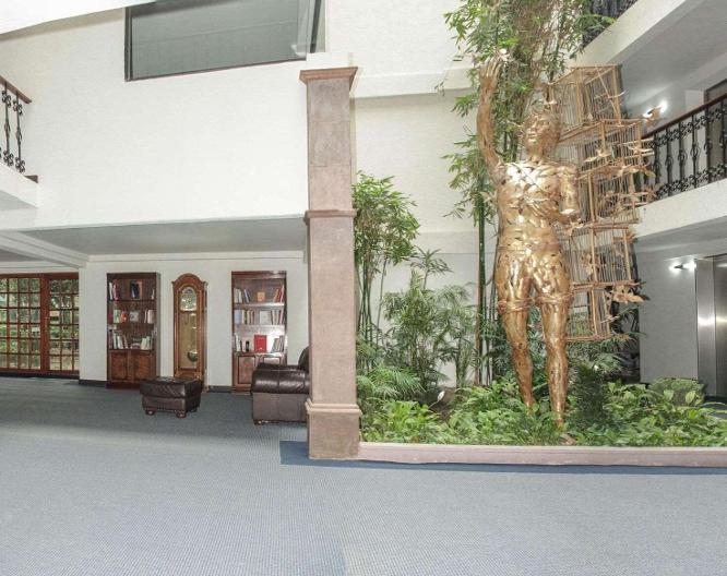 Radisson Hotel & Convention Center Toluca - Außenansicht