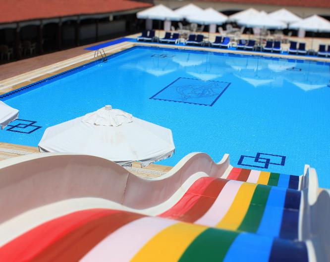 Pigale Beach Resort - Piscine