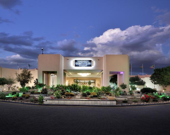 Windhoek Country Club Resort - Außenansicht