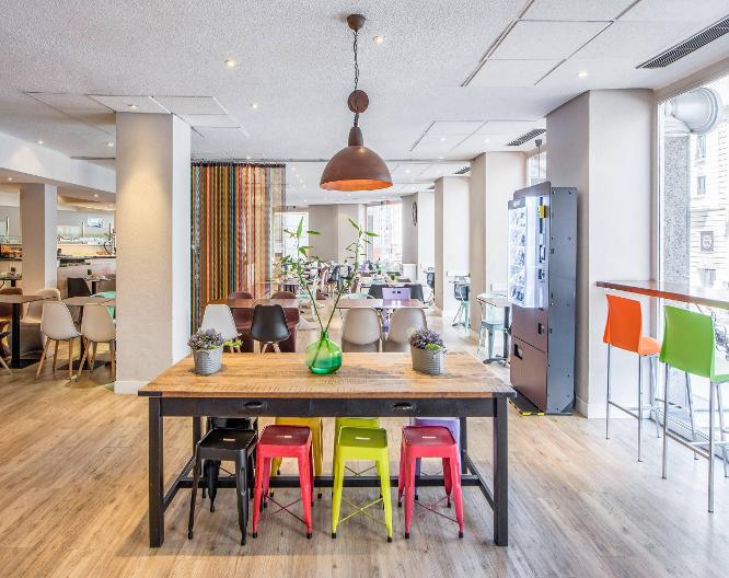 Hotel Madrid Gran Vía 25 Affiliated by Meliá - Repas et boissons